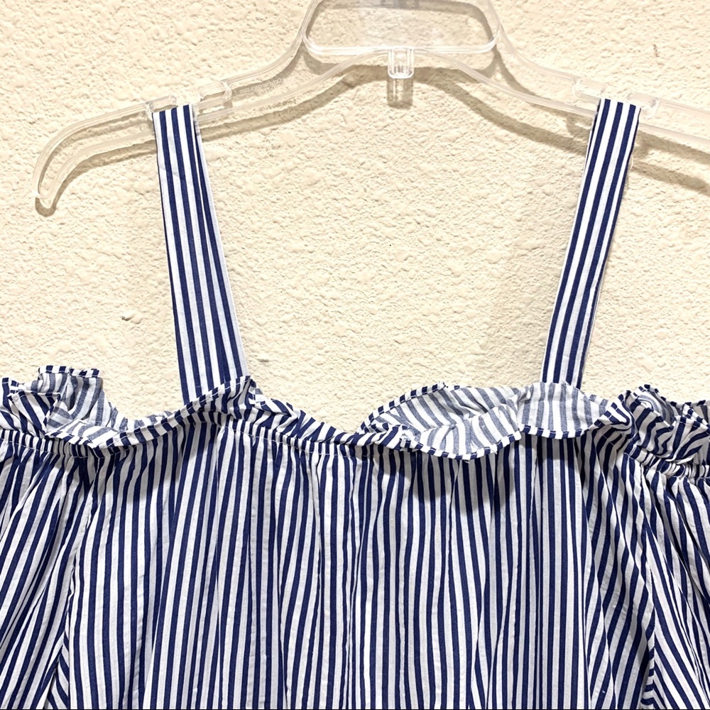 Plus Size Cold Shoulder Top (NWT) - Picture 4 of 7